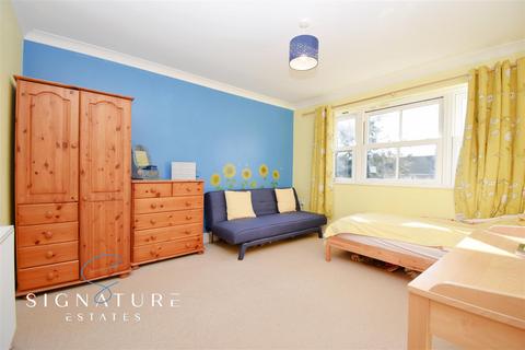 22b Hyde Lane, Bovingdon, Hemel Hempstead, HP3 0EG