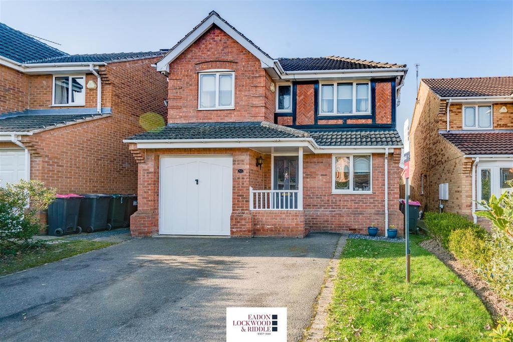 Admiral Biggs Drive, Treeton, Rotherham 4 bed house £300,000