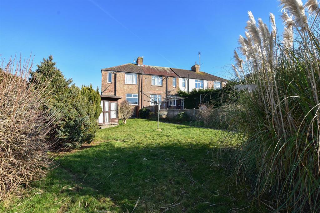 Saxon Road, Hastings 3 bed end of terrace house £230,000