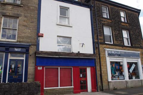 Shop to rent, Market Place, Buxton