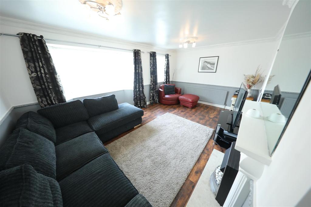 Ryde Avenue, Hull 4 bed semidetached house £170,000