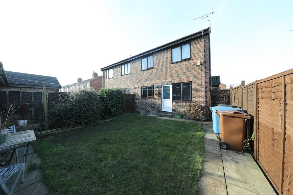 Ryde Avenue, Hull 4 bed semidetached house £170,000