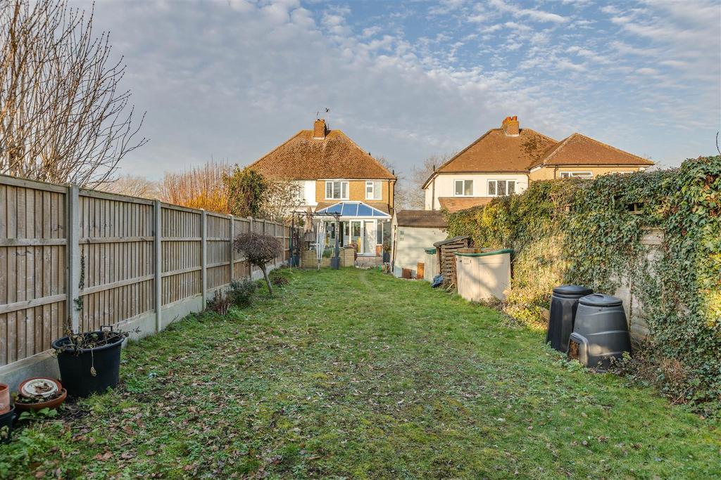 Arlesey Road, Stotfold, SG5 4HE 3 bed semidetached house £425,000