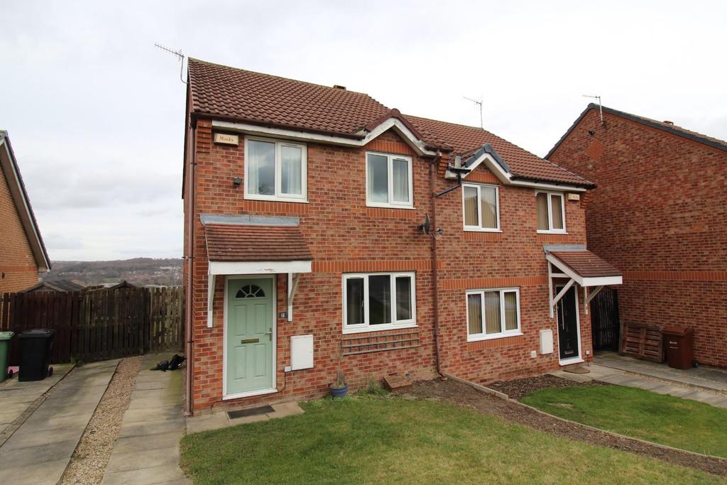 Wensleydale Drive, Armley, Leeds... 3 bed semidetached house £925