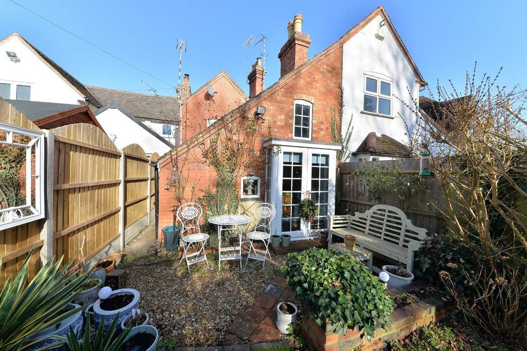 208 Warwick Road - gdn9.jpg