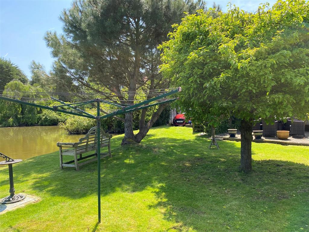 Garden 7.jpg