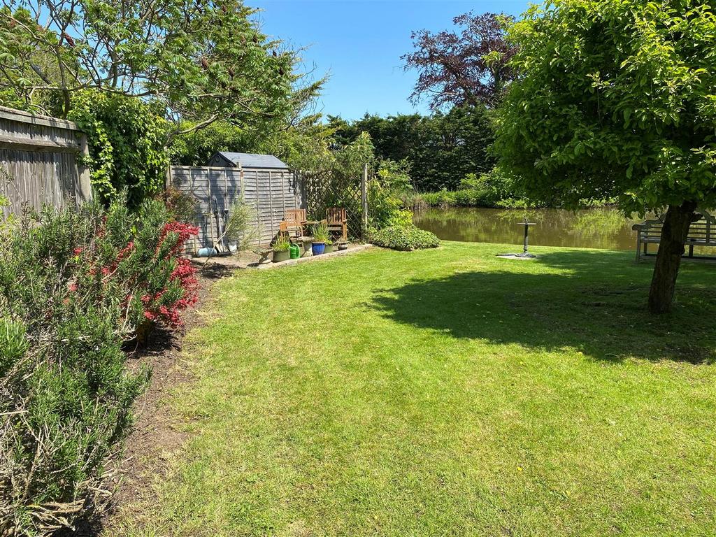 Garden 4.jpg