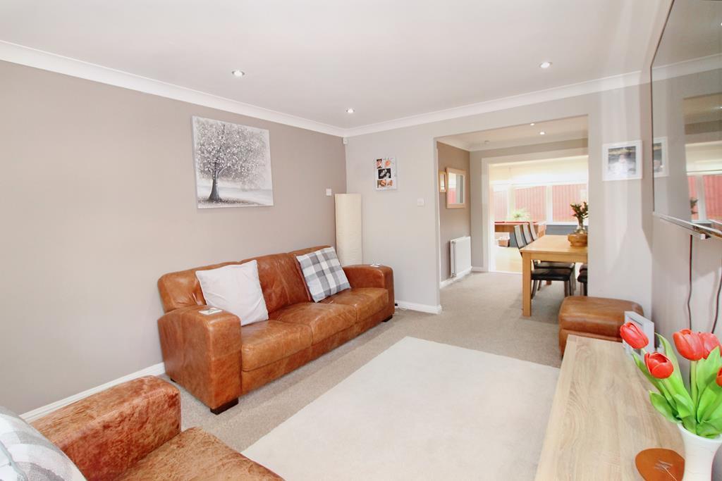 Samson Crescent, Carluke 3 bed detached house £199,995