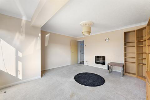 3 bedroom semi-detached house for sale - Lime Walk, Chelmsford