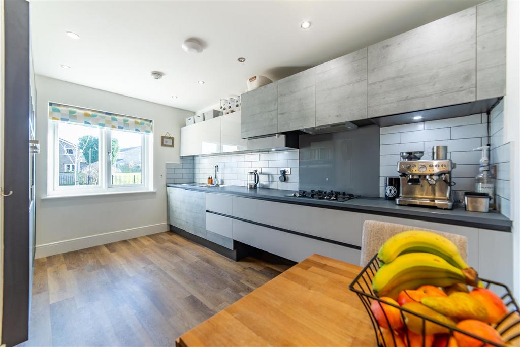 Foxfield Close, Kenton Bank Foot, NE13 3 bed semidetached house for