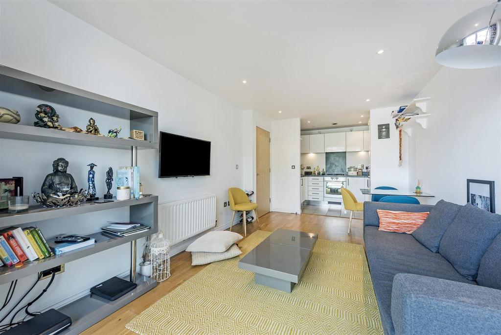 Viridian Apartments, 75 Battersea... 2 bed flat £2,535 pcm (£585 pw)