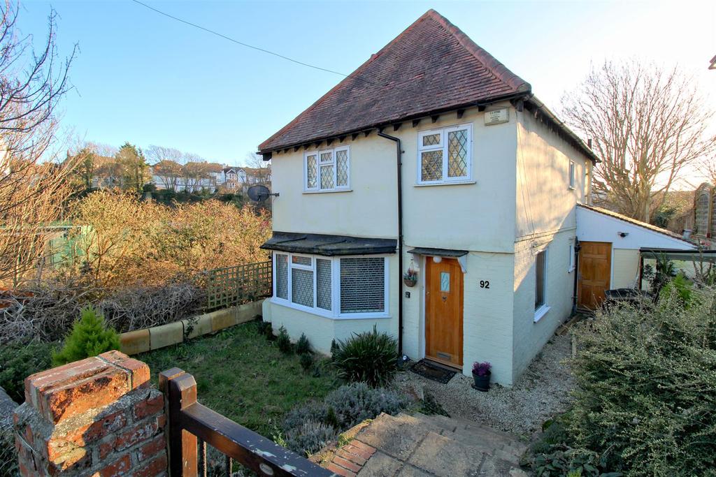 Chichester Road, Seaford 3 bed detached house £370,000