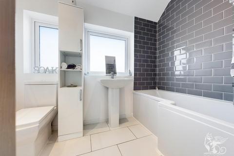 105 Araglen Avenue, South Ockendon, RM15 5DQ