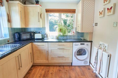 5 The Orchard, Epsom, KT17 1NN