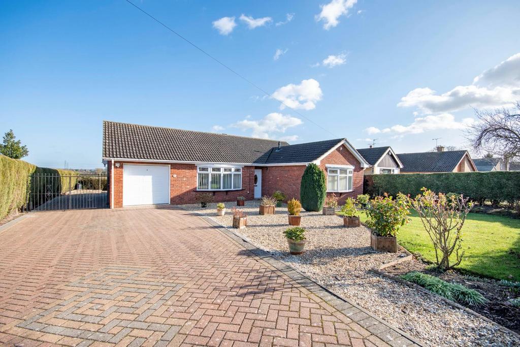Grovewood Road, Misterton, Doncaster 3 bed detached bungalow for sale