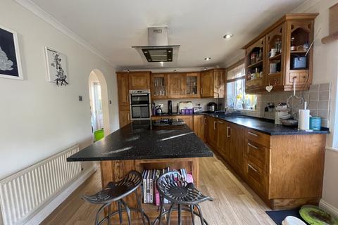 69 Brownlees, Exminster, Exeter, EX6 8SW