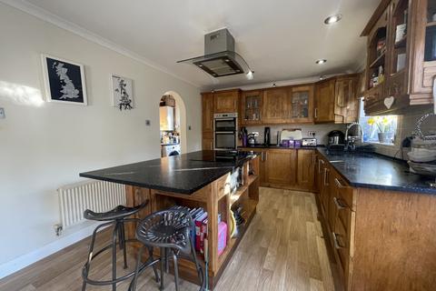 69 Brownlees, Exminster, Exeter, EX6 8SW