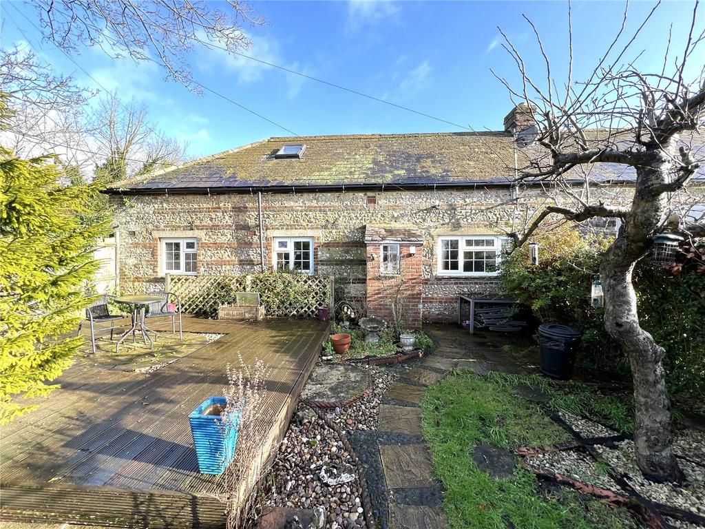 Salisbury Road, Pimperne, Blandford Forum, Dorset, DT11 2 bed end of