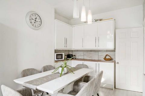 62 Strone Road, London, E7 8EU