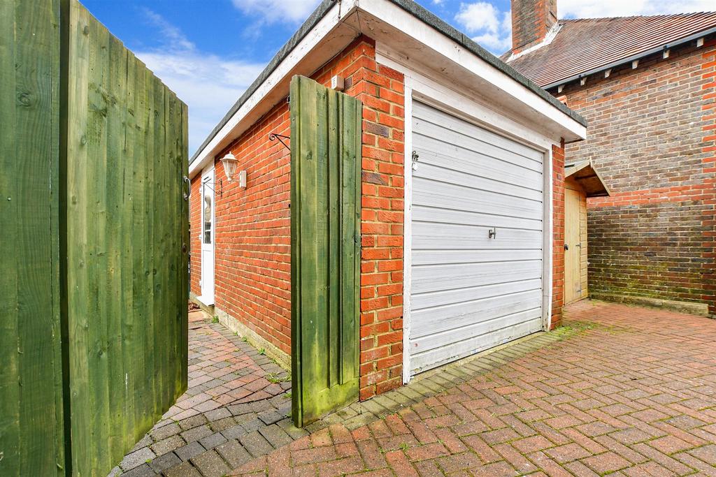 Workshop/Outbuildings