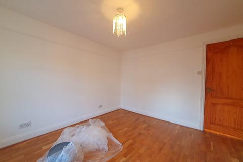 2 bedroom terraced house to rent - Gloucester Terrace, Southgate