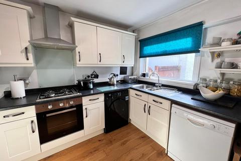 3 Lon Catwg, Gellinudd, Swansea, SA8 3DU