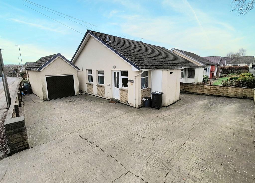 Rydings Walk, Brighouse HD6 3 bed semidetached bungalow for sale £
