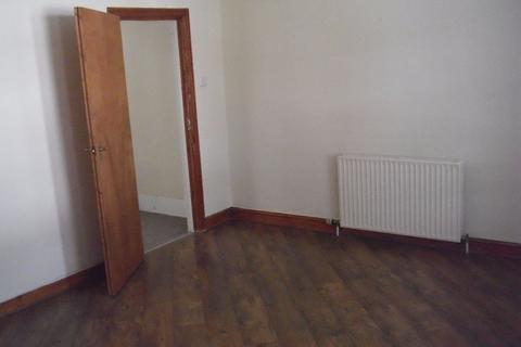 2 bedroom maisonette to rent, Salisbury Road, Dover