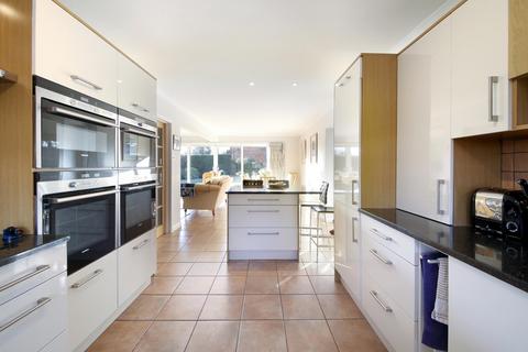 4 bedroom detached house for sale, Sandelswood End, Beaconsfield, Buckinghamshire, HP9
