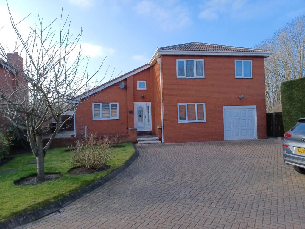 Dalton Heights, DaltonleDale... 4 bed detached house £425,000