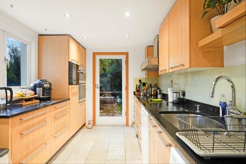 2 bedroom flat to rent, Alma Square, St John's Wood, London