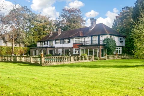 Woodcote Grange, 18 Woodcote Lane, Purley, CR8 3HA