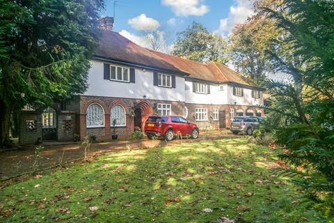 Woodcote Grange, 18 Woodcote Lane, Purley, CR8 3HA