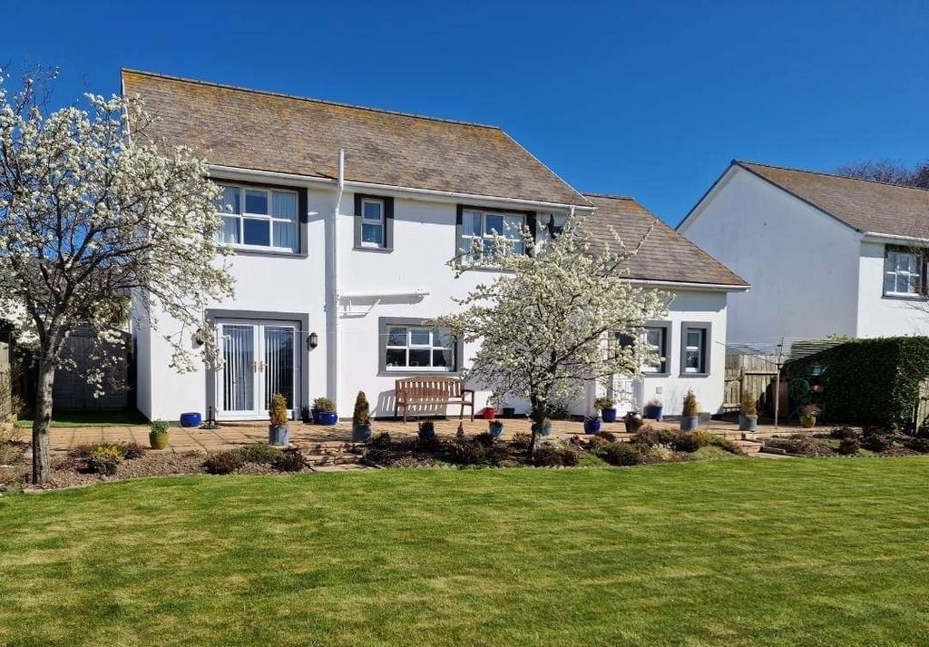 Close, Andreas, Andreas, Isle of Man, IM7 4 bed detached house