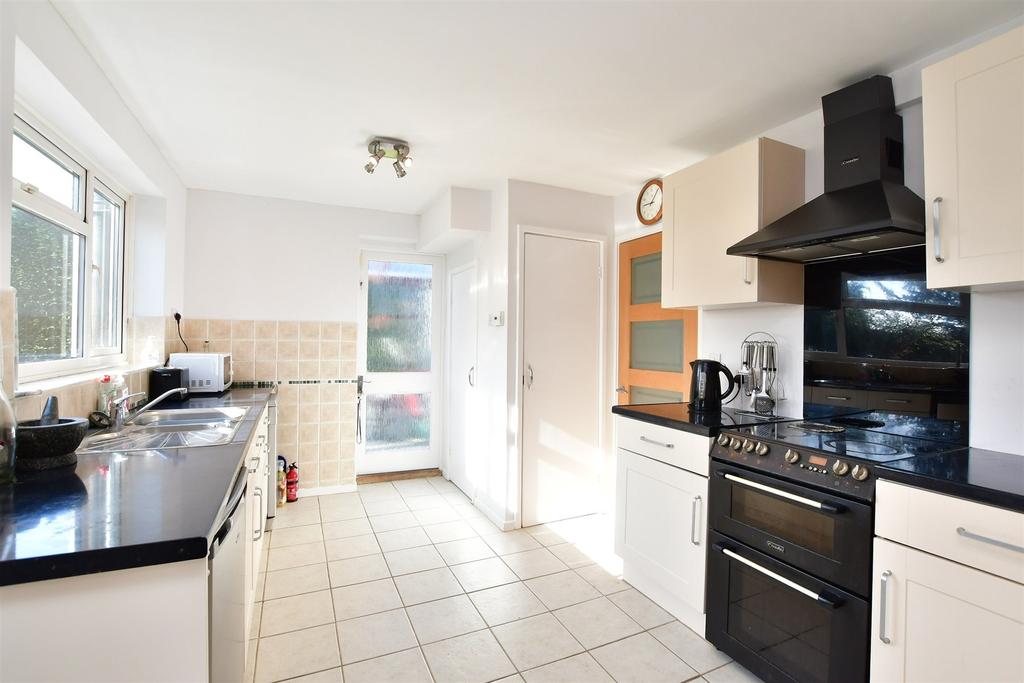 East View Fields, Plumpton Green, Lewes, East Sussex 3 bed semi