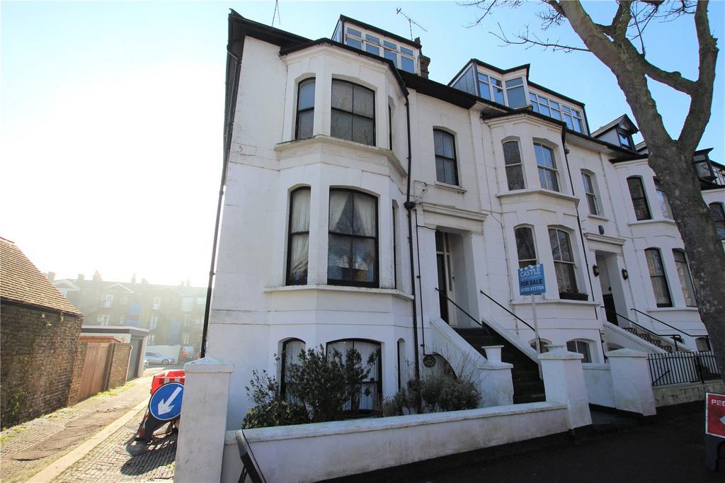 Alexandra Road, SouthendonSea, Essex, SS1 2 bed apartment for sale