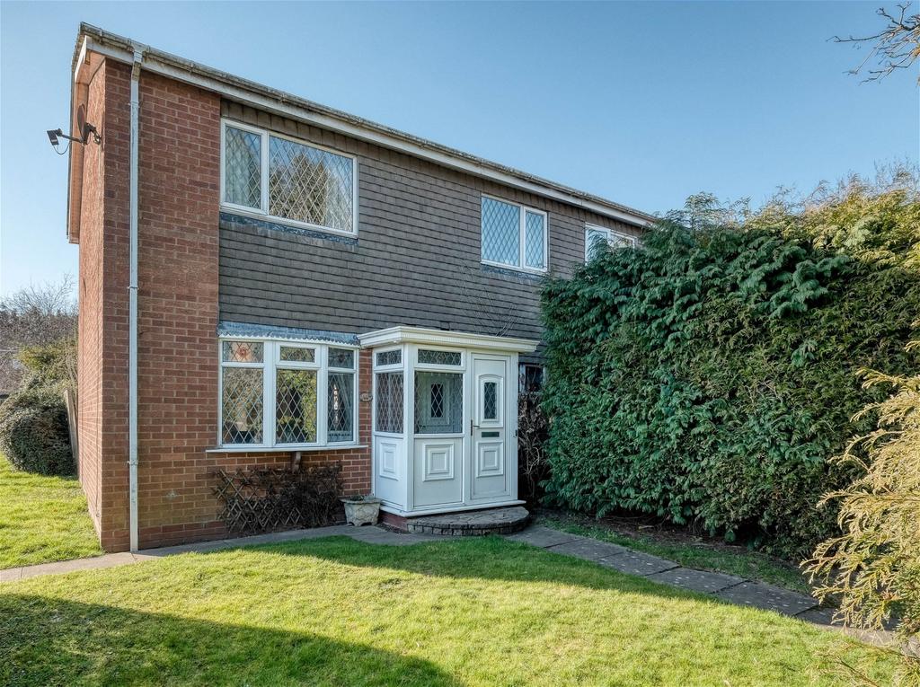 Villiers Road, Charford, Bromsgrove... 3 bed end of terrace house £