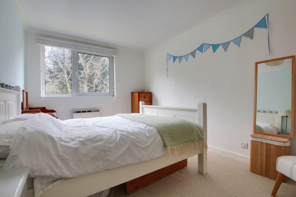 Bedroom 1 (Double)