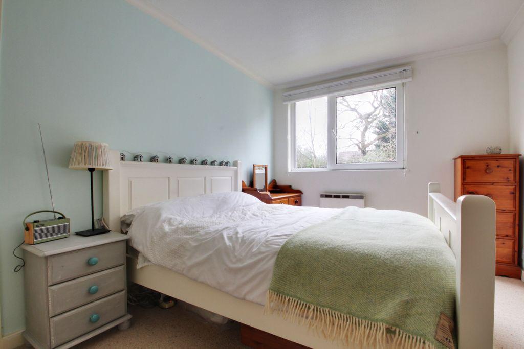 Bedroom 1 (Double)