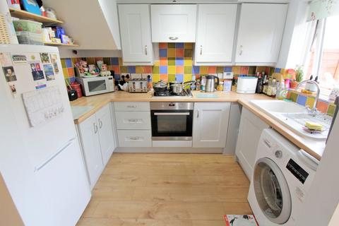 48 Bloomfield Close, Knaphill, Woking, GU21 2BL