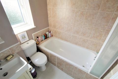48 Bloomfield Close, Knaphill, Woking, GU21 2BL