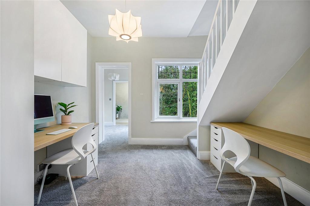 Office/Landing