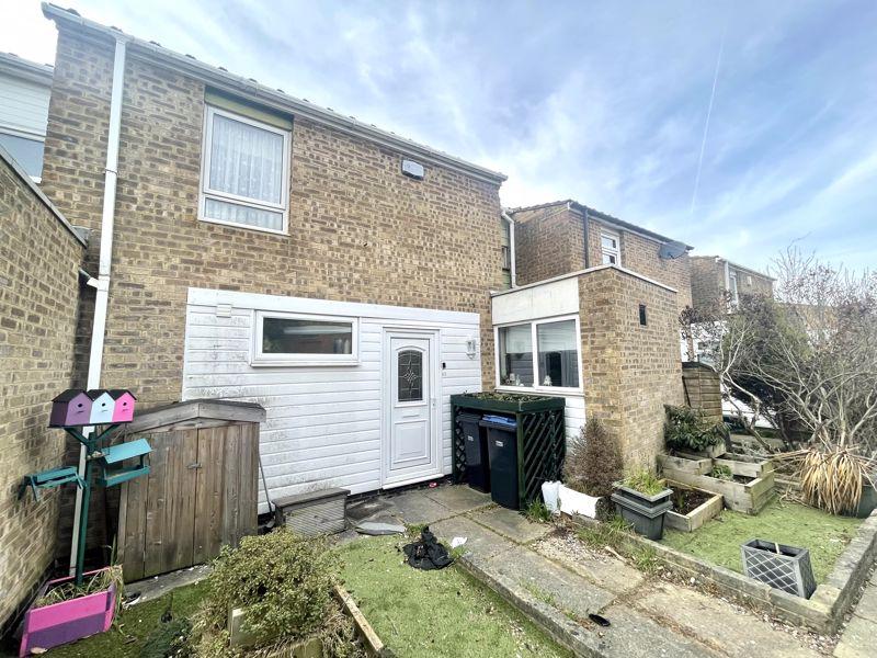 Moorfield, Harlow 3 bed terraced house £299,000