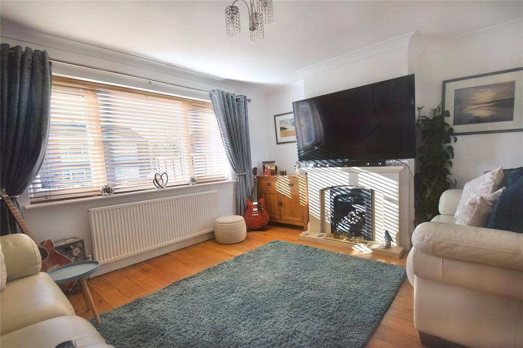 8 Livesey Avenue, Ludlow, Shropshire 3 bed semidetached house £850