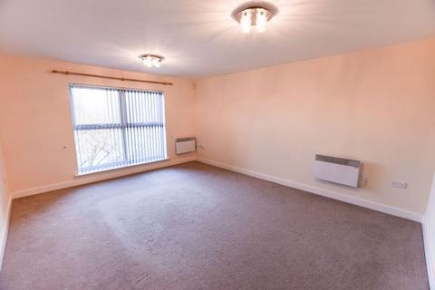 2 bedroom apartment to rent, Ashleigh House, Cardington Road, Bedford