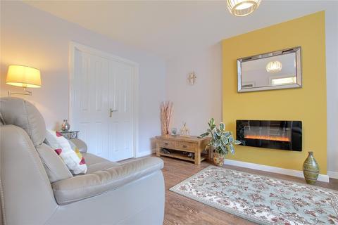 4 bedroom detached house for sale - Baron Close, Stainsby Hall Farm