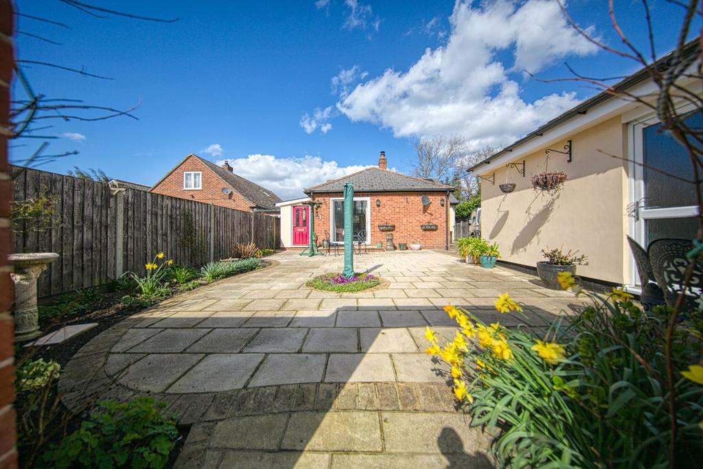 Halstead Road, Aldham, Colchester, CO6 3 bed bungalow £500,000