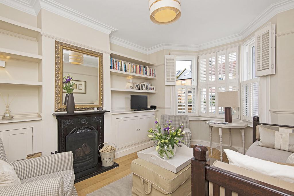 Dryden Road, Wimbledon, SW19 1 bed flat £1,750 pcm (£404 pw)