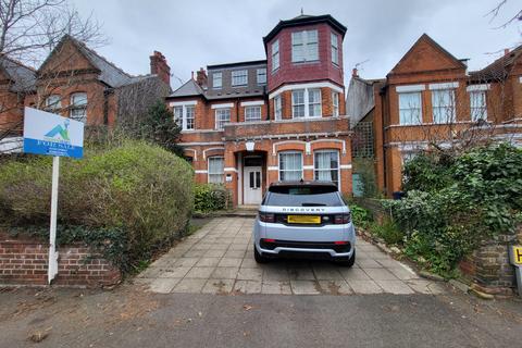 Flat 4, 15 Madeley Road, London, W5 2LA