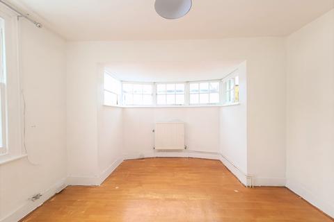 Flat 4, 15 Madeley Road, London, W5 2LA
